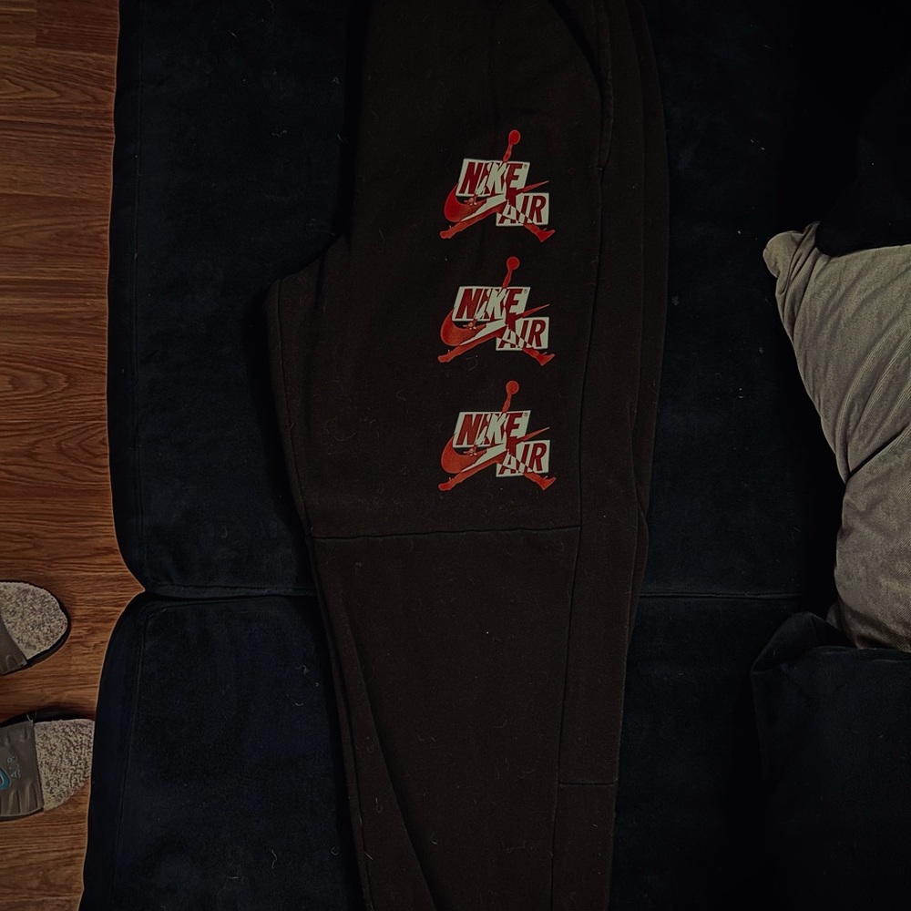 Jordan XL Men’s Sweatpants black and red
